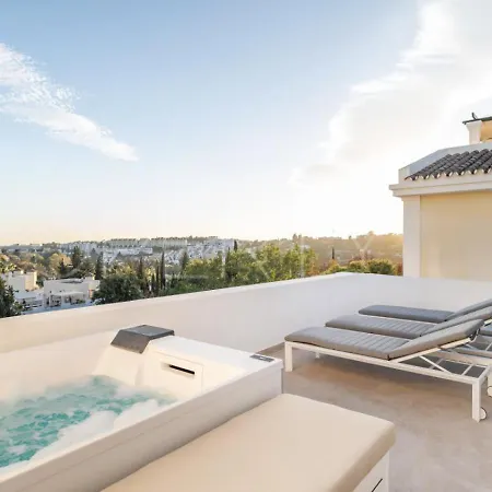 The Exquisite Townhouse In Aloha Gardens * Marbella
